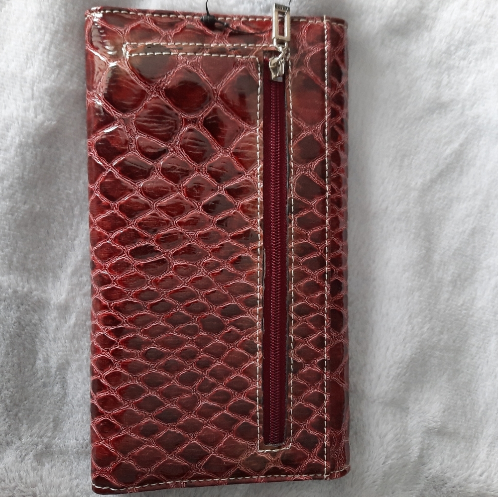 Guess Wallet - Picture 2 of 3